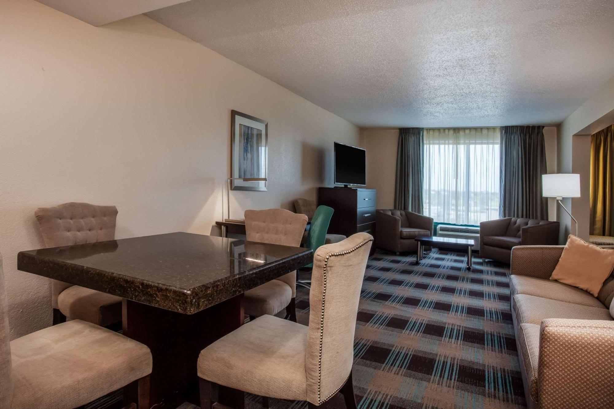 Wingate By Wyndham - Orlando International Airport- Free Hot Breakfast Hotel Exterior photo