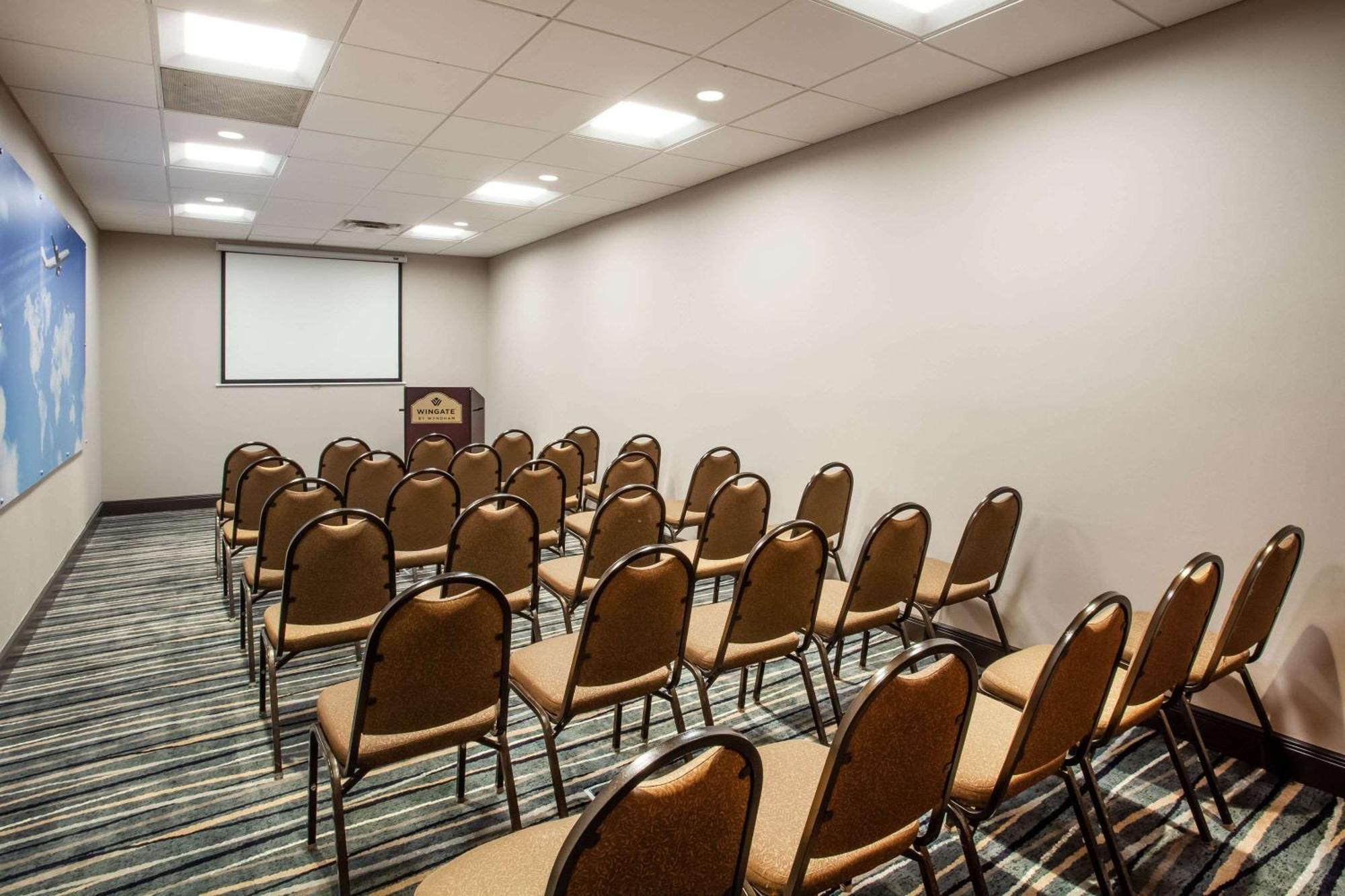 Wingate By Wyndham - Orlando International Airport- Free Hot Breakfast Hotel Exterior photo